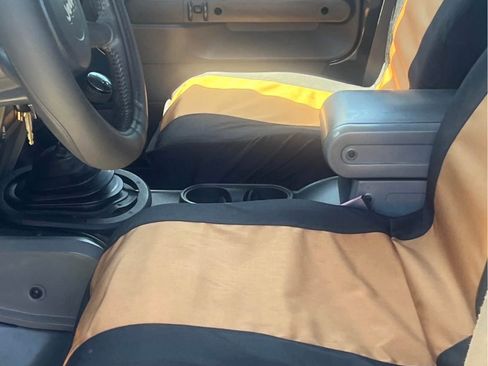 Used 2007 Jeep Wrangler Unlimited Sahara RWD image 9