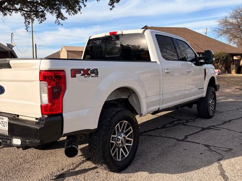 Used 2017 Ford F250 Lariat w/ Lariat Value Package image 13