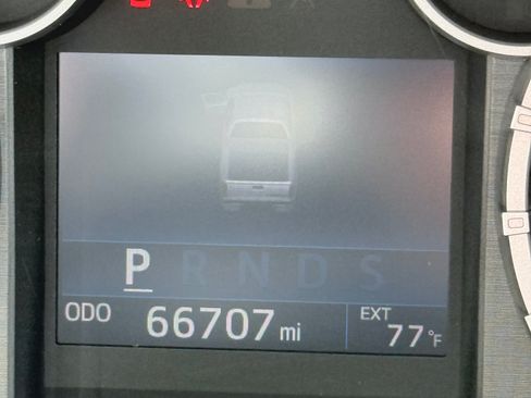 Used 2015 Toyota Tundra Limited w/ Limited Premium Package AWD/4WD image 14