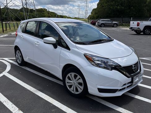 Used 2018 Nissan Versa Note SV FWD image 4
