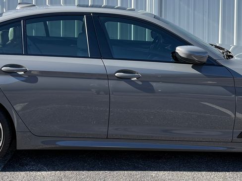 Used 2022 BMW 540i xDrive w/ M Sport Package image 2
