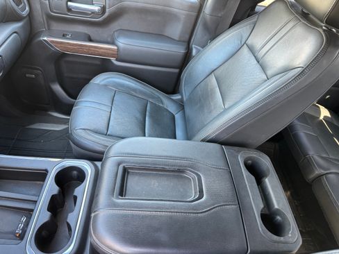 Used 2021 Chevrolet Silverado 1500 High Country w/ Technology Package image 16