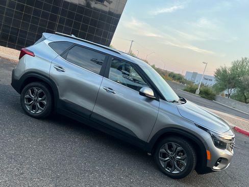 Used 2024 Kia Seltos S FWD image 5