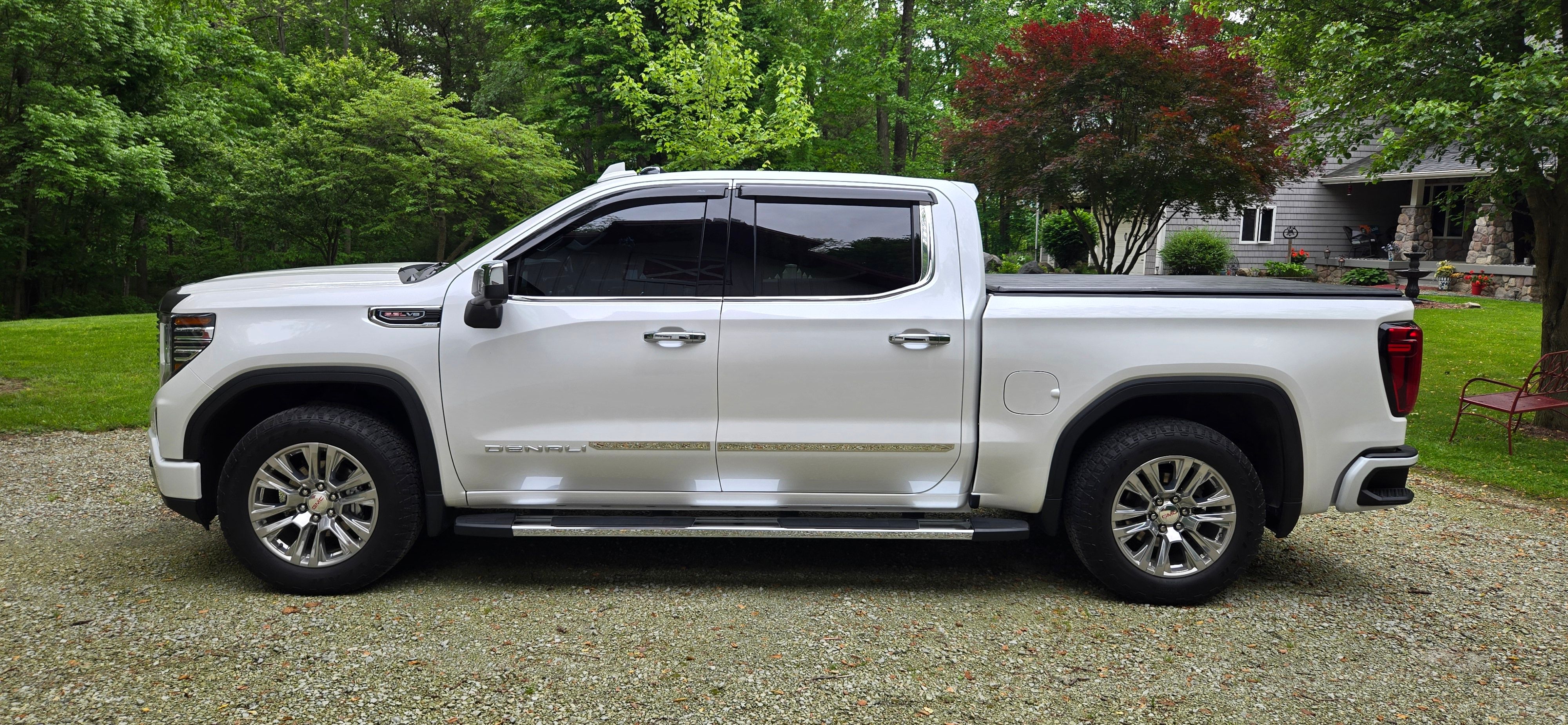 Used 2023 GMC Sierra 1500 Denali AWD/4WD image 2