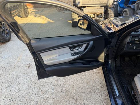 Used 2012 BMW 328i Sedan image 10