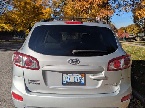 Used 2011 Hyundai Santa Fe GLS image 6