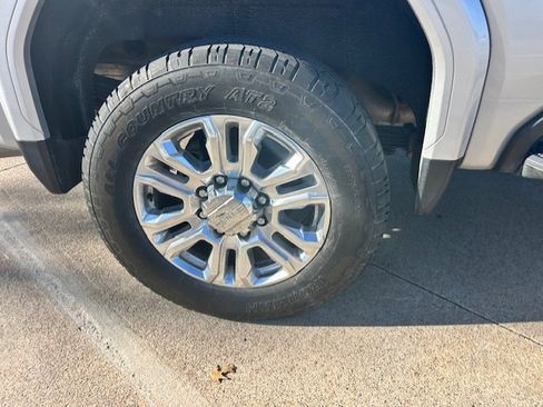 Used 2021 GMC Sierra 2500 Denali w/ Denali Ultimate Package image 12