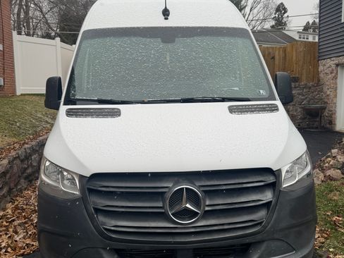 Used 2019 Mercedes-Benz Sprinter 170 image 1