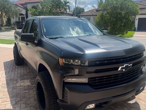Used 2020 Chevrolet Silverado 1500 RST AWD/4WD image 2