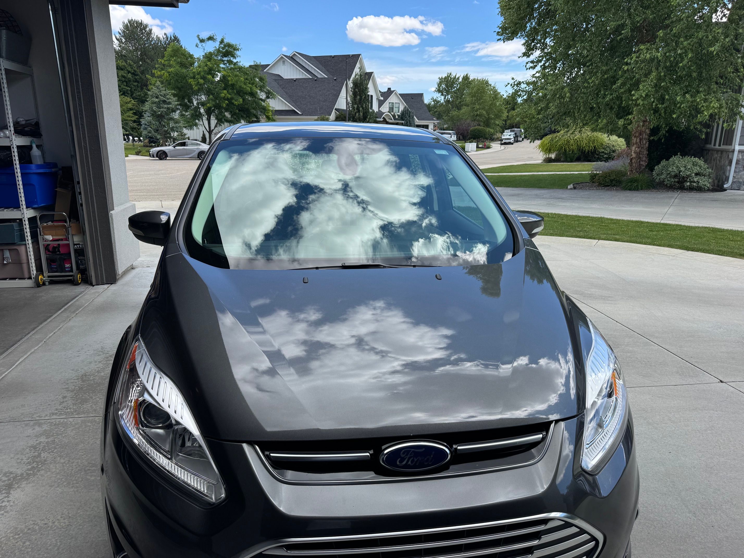 Used 2017 Ford C-MAX Energi Titanium w/ Equipment Group 501A FWD image 8