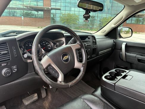 Used 2013 Chevrolet Silverado 1500 LT w/ All-Star Edition AWD/4WD image 8