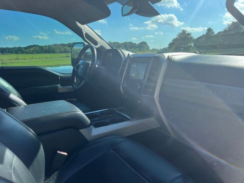 Used 2019 Ford F250 Lariat w/ Lariat Ultimate Package image 3