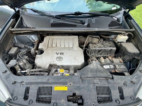 Used 2012 Toyota Highlander 4WD w/ Tech Pkg image 17