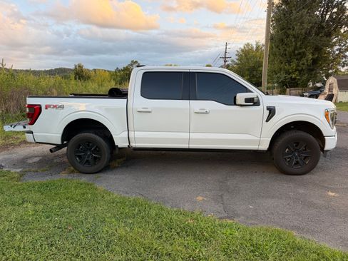 Used 2023 Ford F150 XLT w/ Equipment Group 302A High AWD/4WD image 4