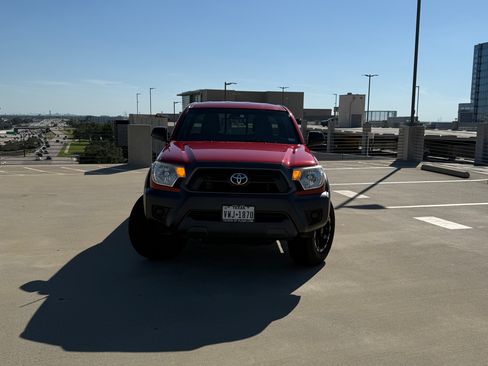 Used 2014 Toyota Tacoma PreRunner w/ Convenience Package image 5