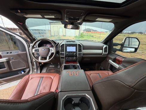 Used 2019 Ford F350 King Ranch w/ King Ranch Ultimate Package AWD/4WD image 11