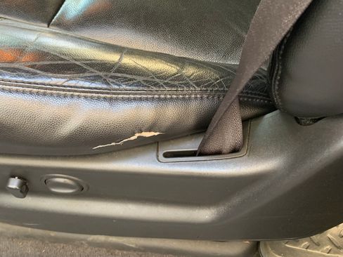 Used 2012 Chevrolet Suburban LT image 13