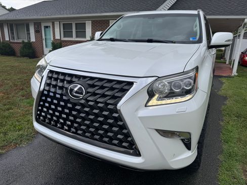 Used 2014 Lexus GX 460 Luxury AWD/4WD image 2