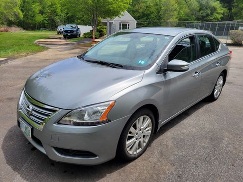 Used 2013 Nissan Sentra SL w/ Navigation Pkg FWD image 2