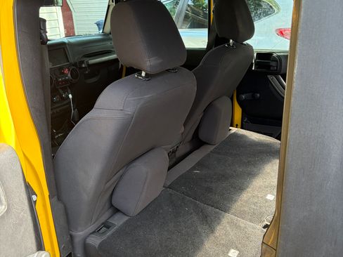 Used 2015 Jeep Wrangler Unlimited Sport AWD/4WD image 13