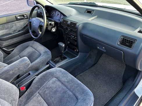 Used 1993 Honda Accord LX image 9
