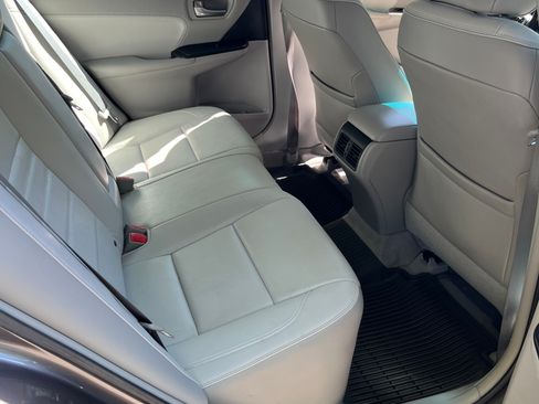 Used 2016 Toyota Camry XLE w/ Convenience Package FWD image 17
