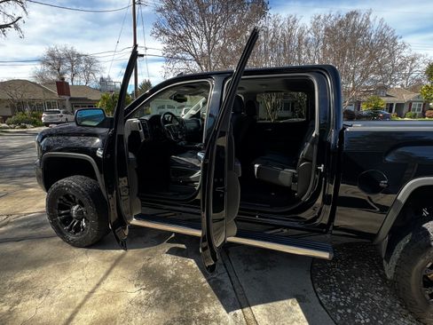 Used 2016 GMC Sierra 1500 Denali w/ Enhanced Driver Alert Package image 2