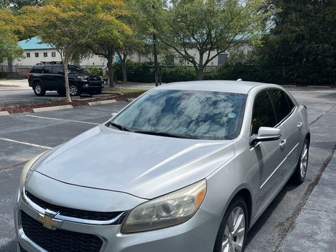 Used 2015 Chevrolet Malibu LT FWD image 1