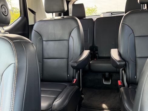 Used 2019 Chevrolet Traverse LT w/ LT Premium Package image 13