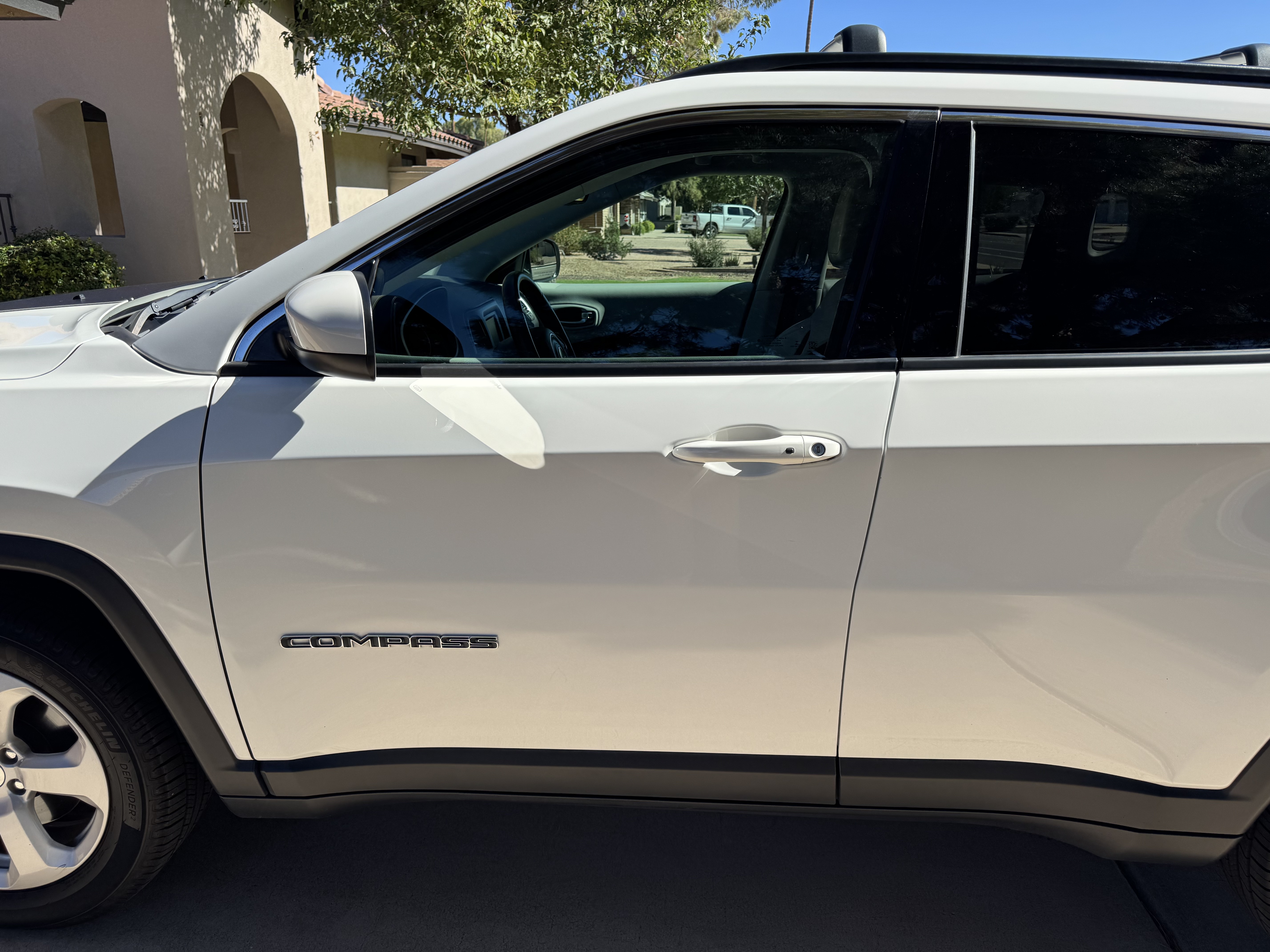 Used 2018 Jeep Compass Latitude FWD image 6