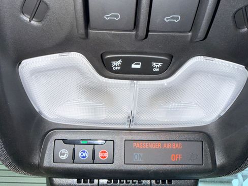 Used 2024 Chevrolet Colorado ZR2 w/ Safety Package image 14