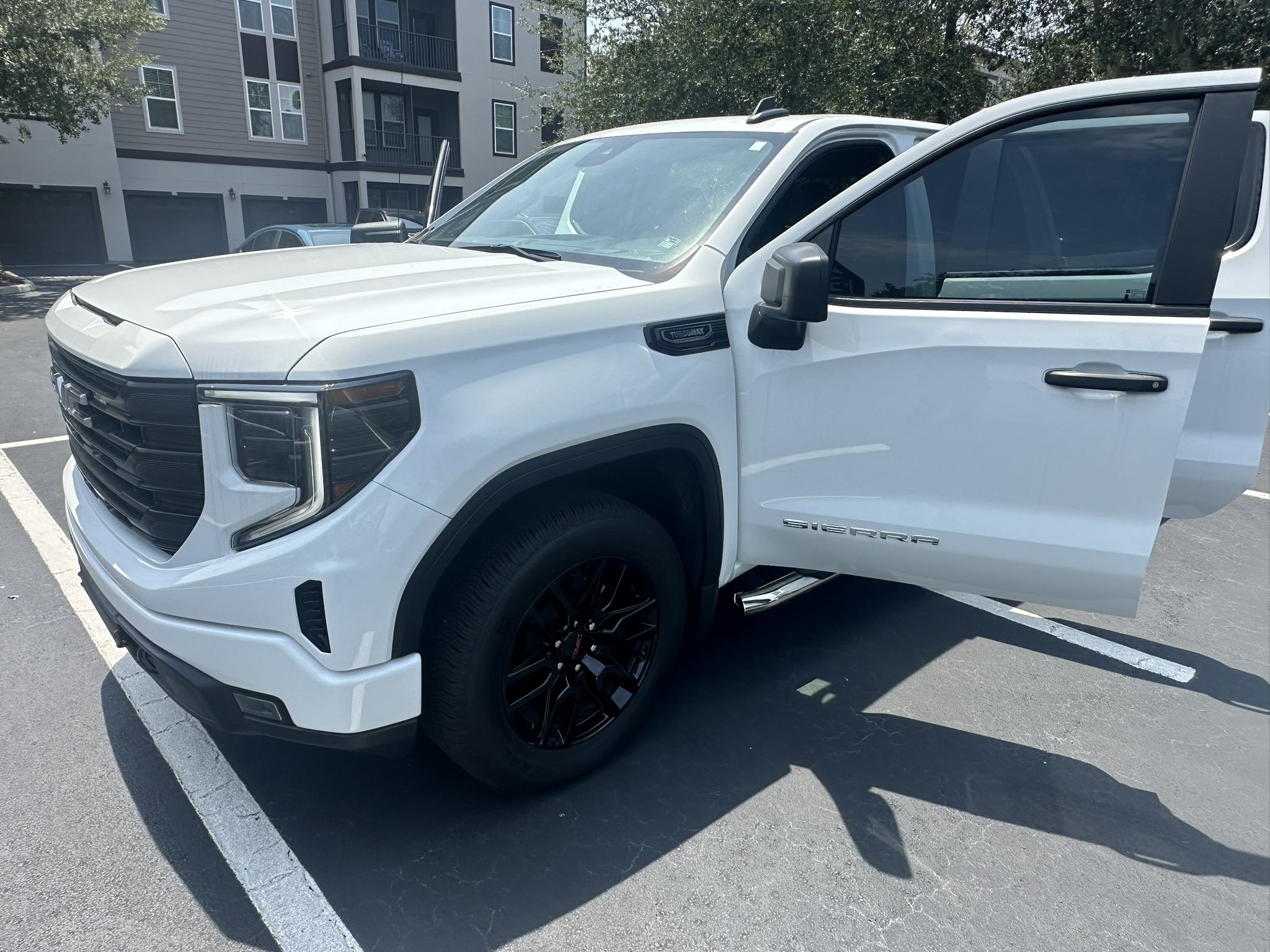 Used 2024 GMC Sierra 1500 Pro w/ Graphite Edition AWD/4WD image 11