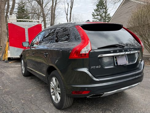 Used 2016 Volvo XC60 T6 image 2
