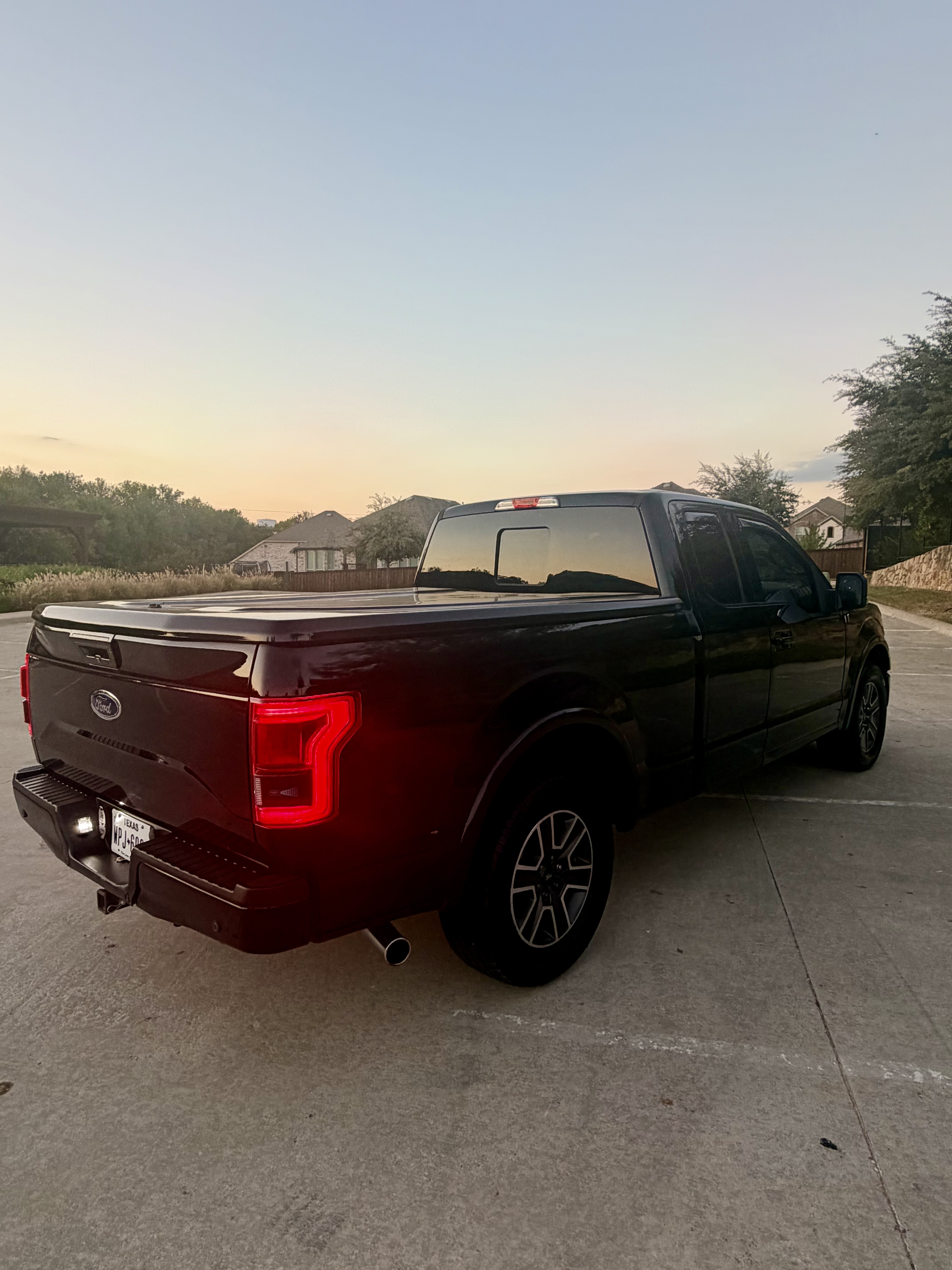 Used 2016 Ford F150 Lariat RWD image 23