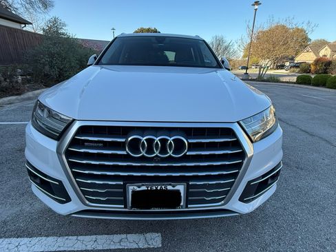 Used 2019 Audi Q7 3.0T Prestige image 2