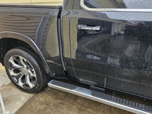 Used 2019 RAM 1500 Laramie Longhorn image 14