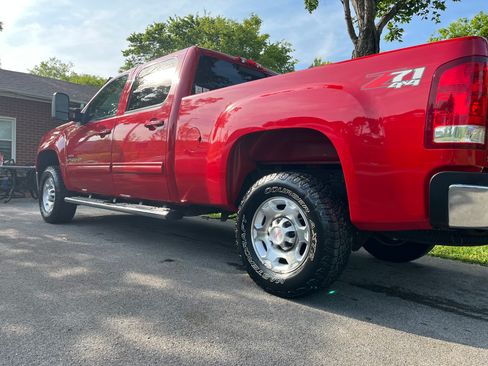 Used 2008 GMC Sierra 2500 SLT w/ Entertainment Package AWD/4WD image 5