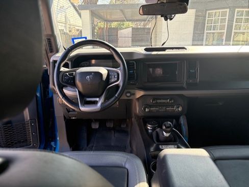 Used 2022 Ford Bronco Black Diamond image 15