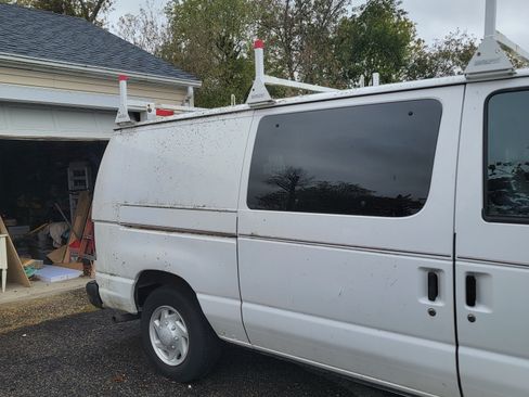 Used 2008 Ford E-150 and Econoline 150 image 2