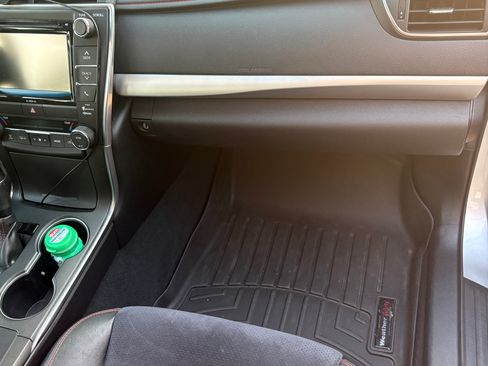 Used 2017 Toyota Camry XSE FWD image 15