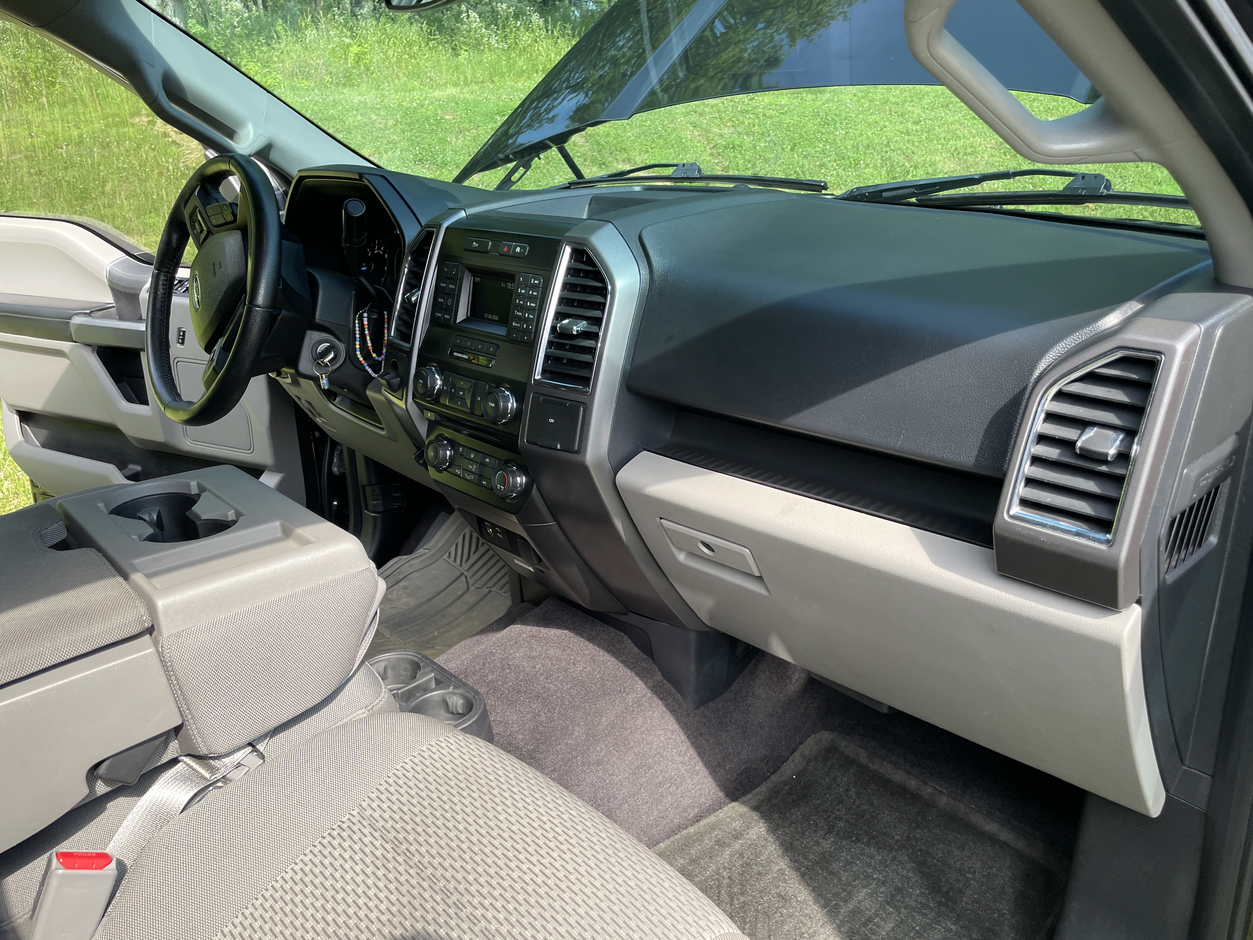 Used 2015 Ford F150 XLT w/ Equipment Group 301A Mid RWD image 11