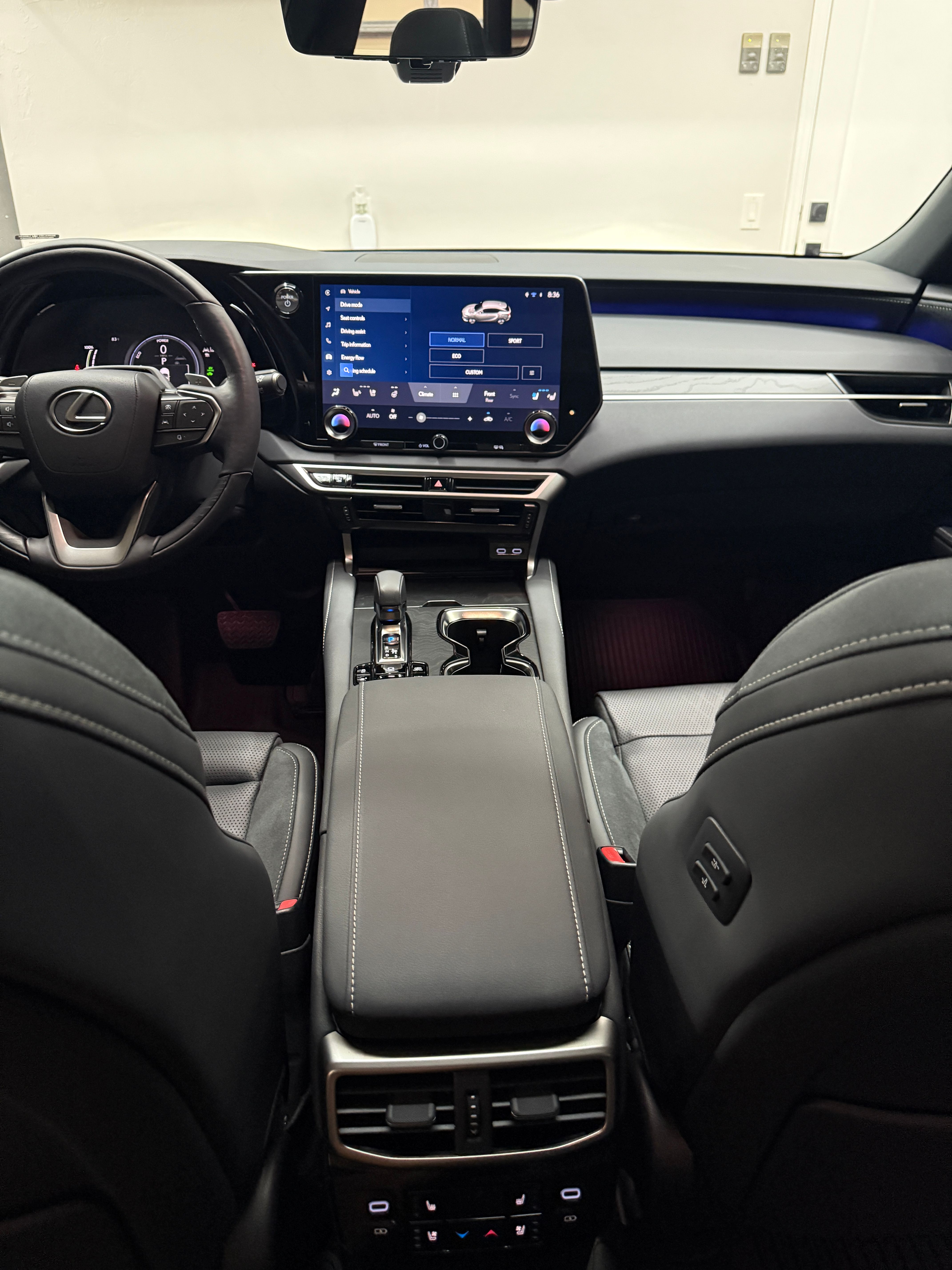 Used 2024 Lexus RX 450h AWD w/ Convenience Package image 16