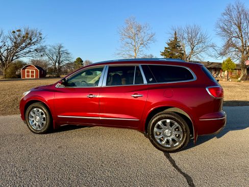 Used 2017 Buick Enclave Leather w/ Trailering Package image 4