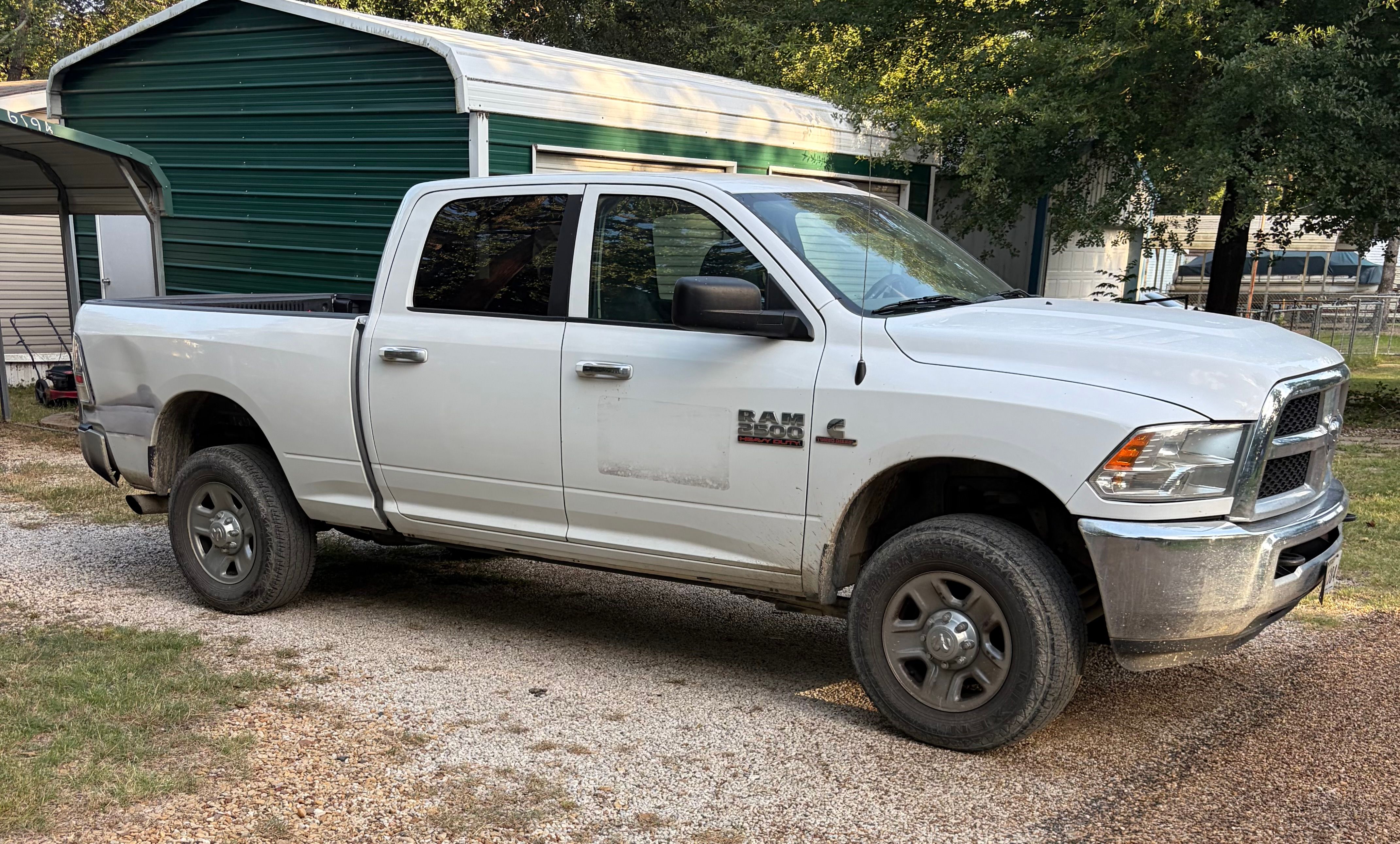Used 2017 RAM 2500 SLT AWD/4WD image 4