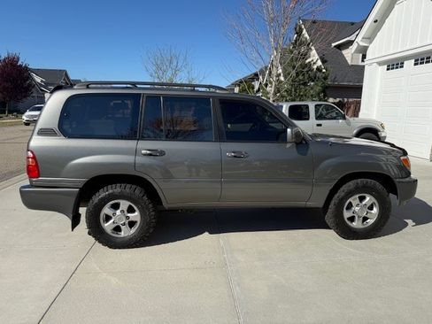 Used 2002 Toyota Land Cruiser AWD/4WD image 5