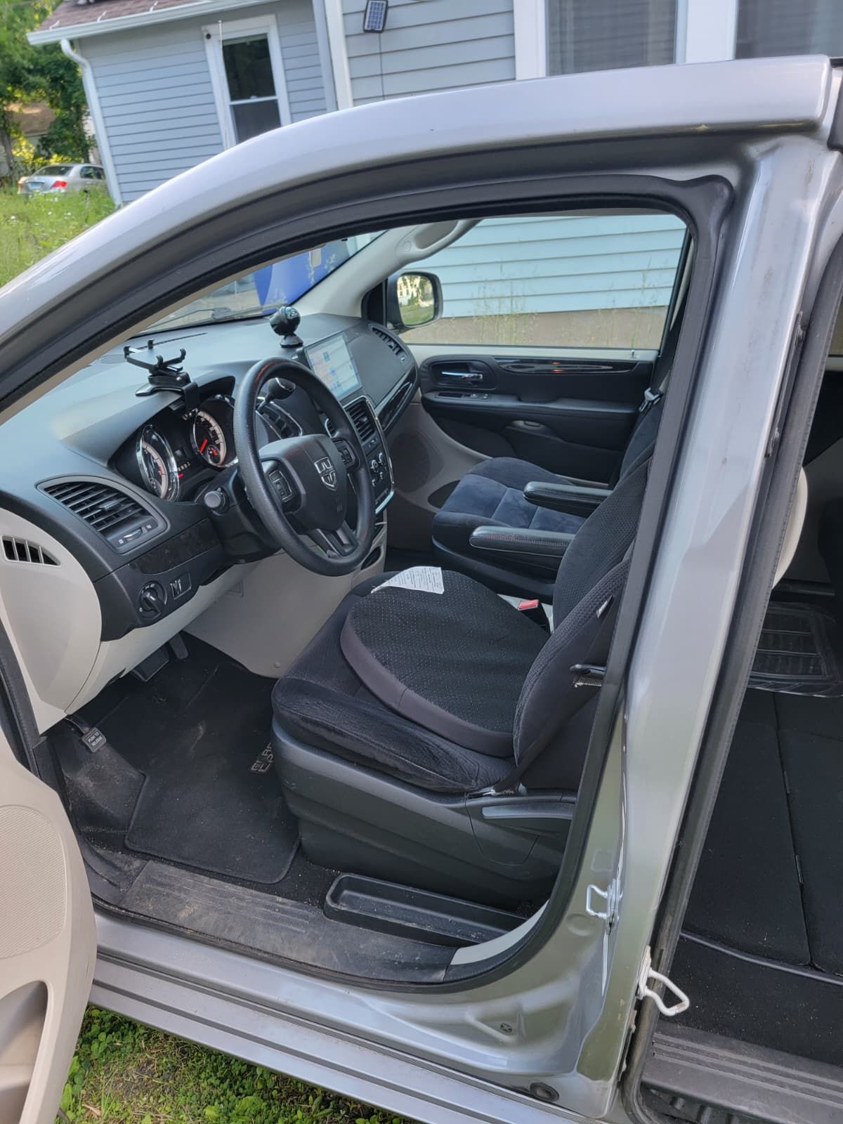 Used 2014 Dodge Grand Caravan SE w/ Quick Order Package 29E SE FWD image 11