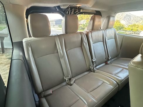Used 2013 Nissan NV 3500 SL w/ Technology Pkg RWD image 12