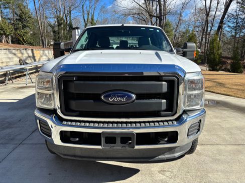 Used 2016 Ford F250 XL w/ XL Appearance Package image 2
