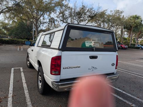 Used 2004 Dodge Ram 1500 Truck ST w/ ST Value Group image 9