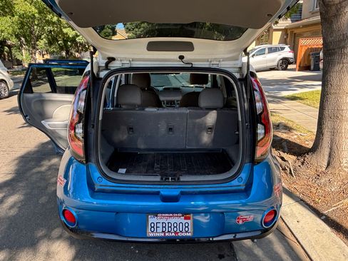 Used 2018 Kia Soul EV image 11